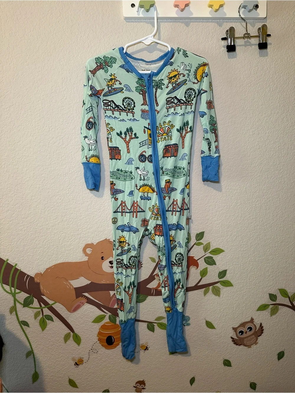 Little Sleepies Golden State Zippy Size 2T  Like new